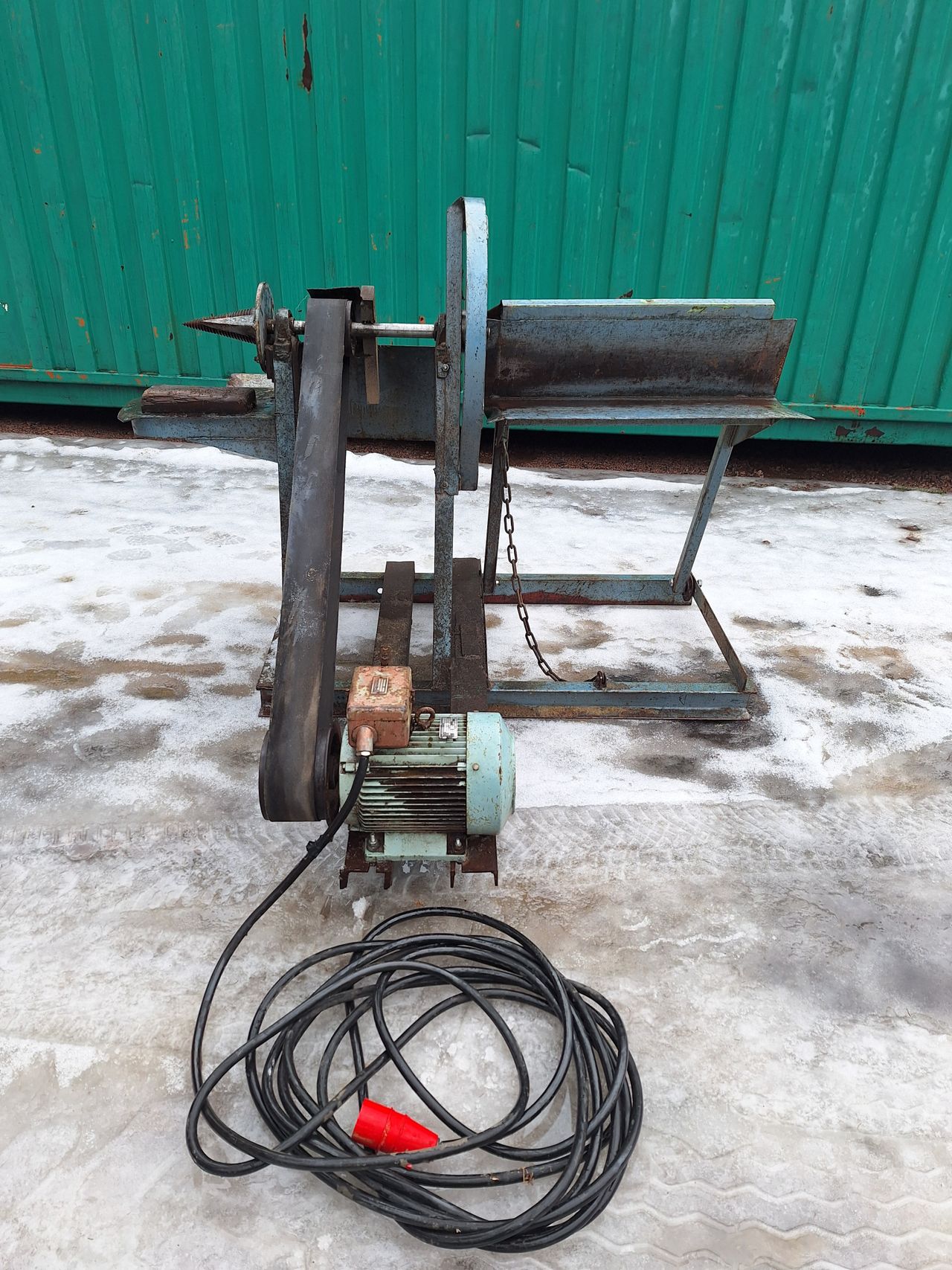 Klapisirkkeli sähkömoottorilla