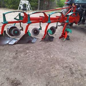 Kverneland 4 siipiset automaatti aurat